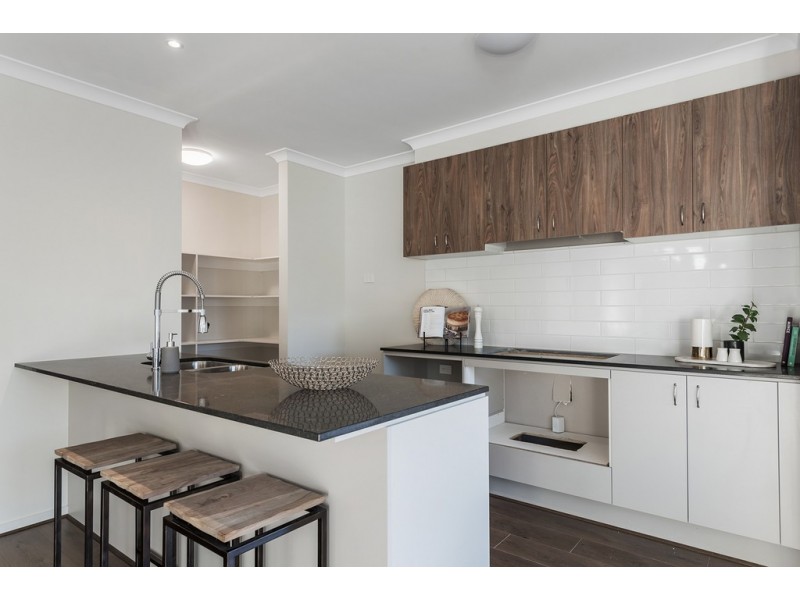 11 Bellinger Circuit, Craigieburn VIC 3064
