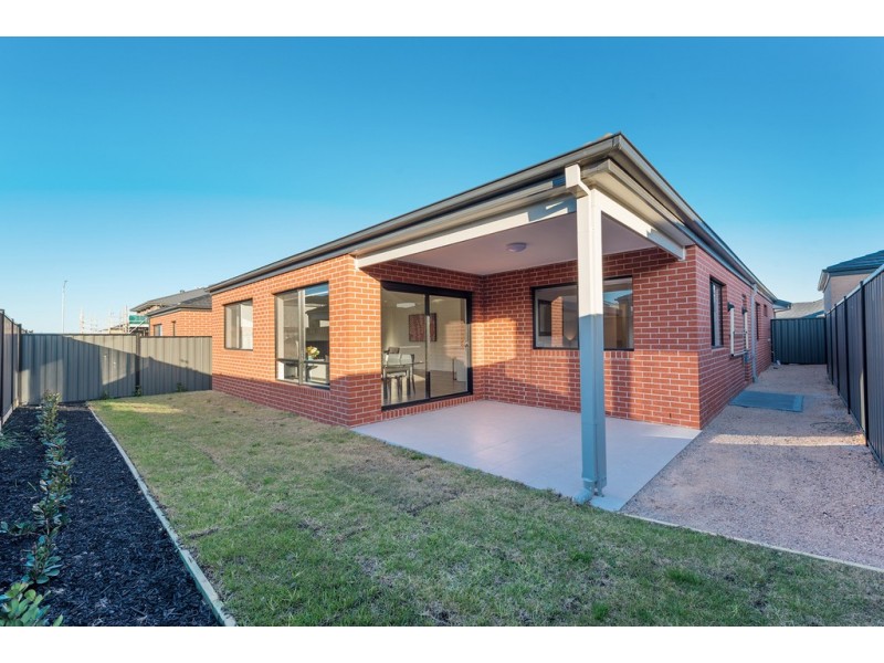 11 Bellinger Circuit, Craigieburn VIC 3064