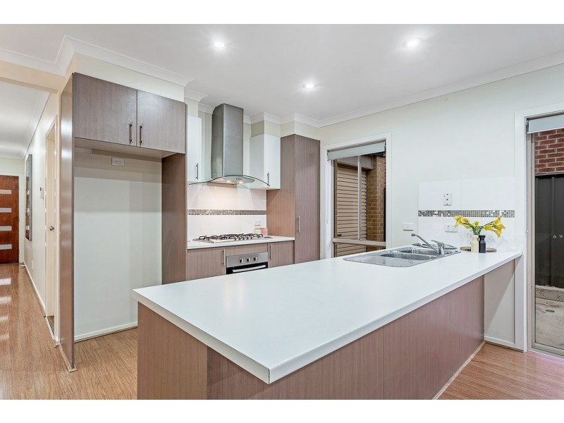 68 Huntington Drive, Craigieburn VIC 3064