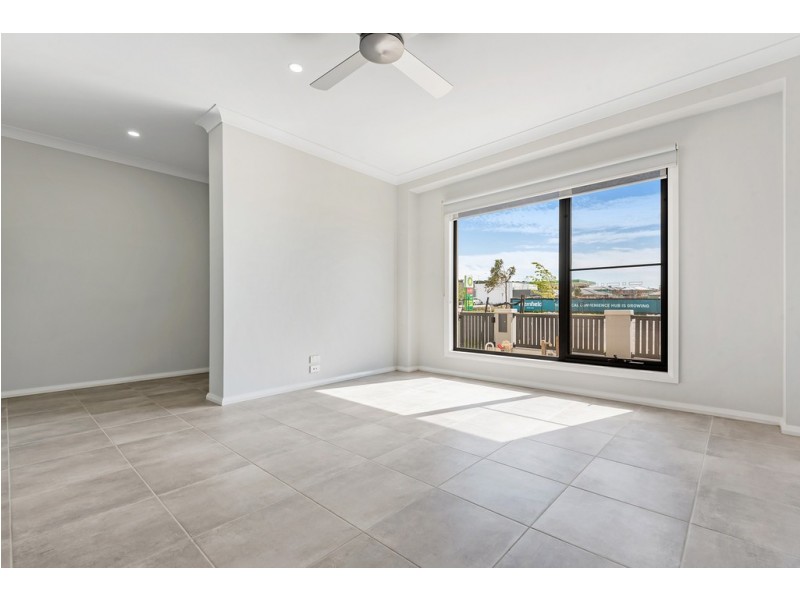 16 Errol Boulevard, Mickleham VIC 3064