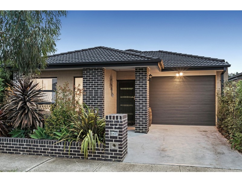 19 Woodgrove Street, Craigieburn VIC 3064