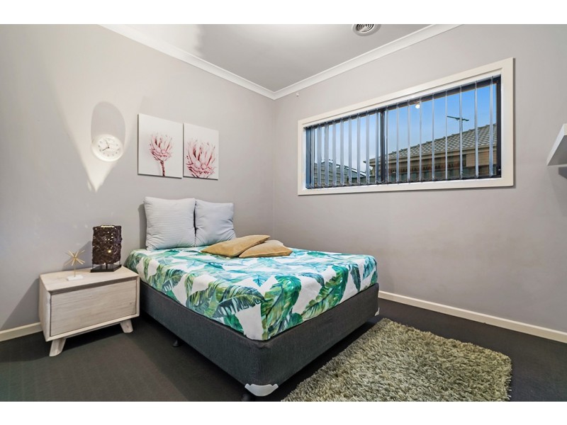 19 Woodgrove Street, Craigieburn VIC 3064