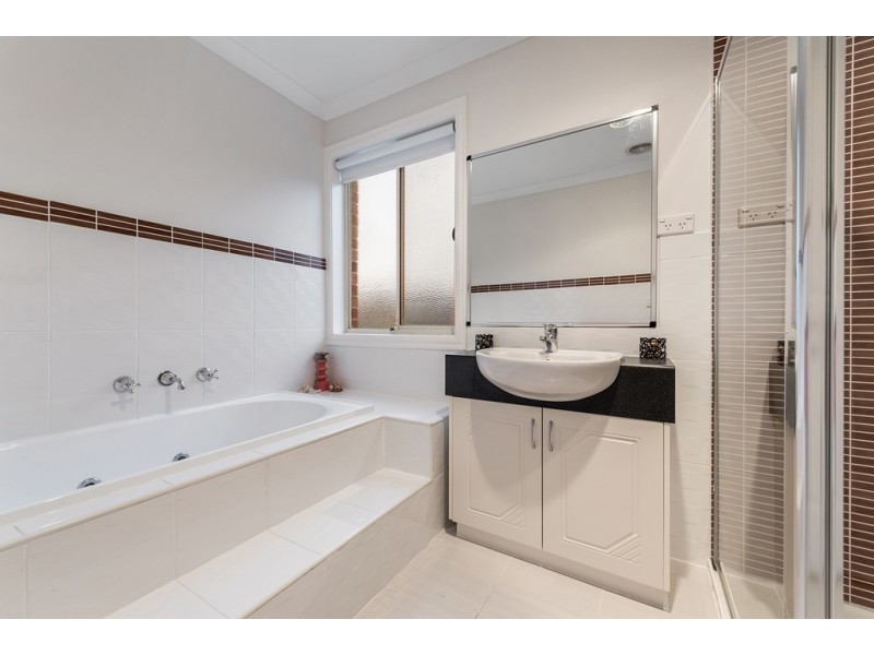 1 Hibernia Place, Craigieburn VIC 3064