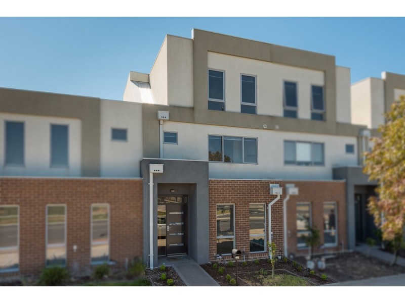 2/2 Marathon Boulevard, Craigieburn VIC 3064