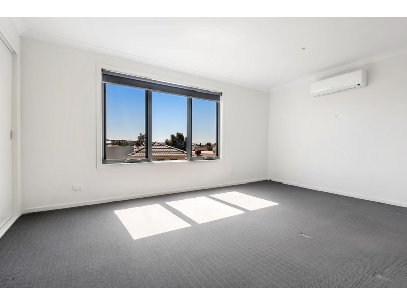 2/2 Marathon Boulevard, Craigieburn VIC 3064
