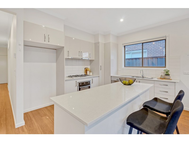 8 Riberry Street, Craigieburn VIC 3064