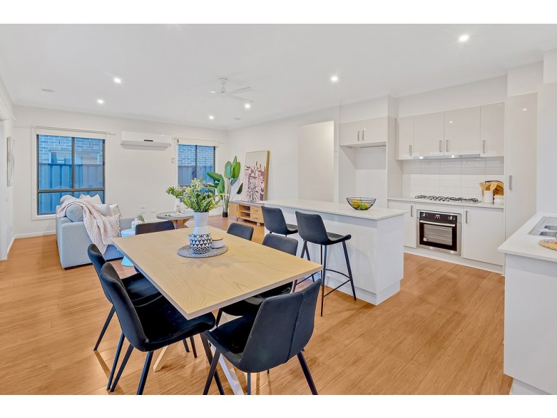 8 Riberry Street, Craigieburn VIC 3064