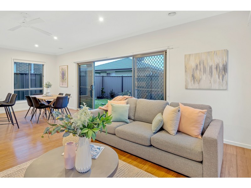 8 Riberry Street, Craigieburn VIC 3064