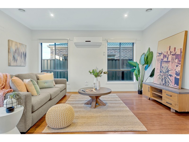 8 Riberry Street, Craigieburn VIC 3064