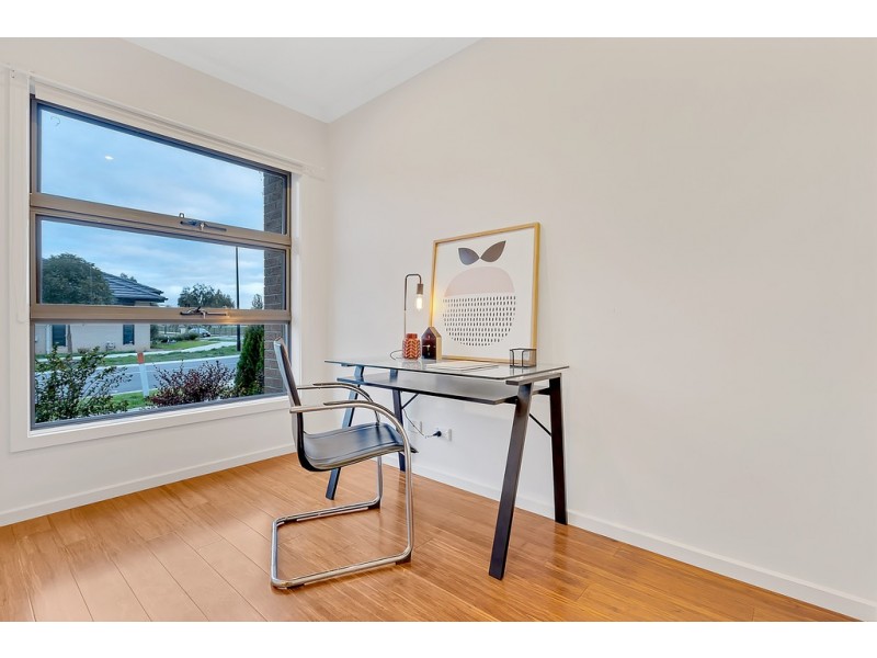 8 Riberry Street, Craigieburn VIC 3064