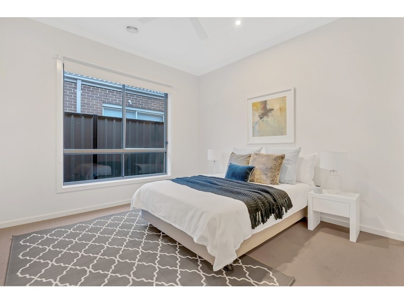 8 Riberry Street, Craigieburn VIC 3064