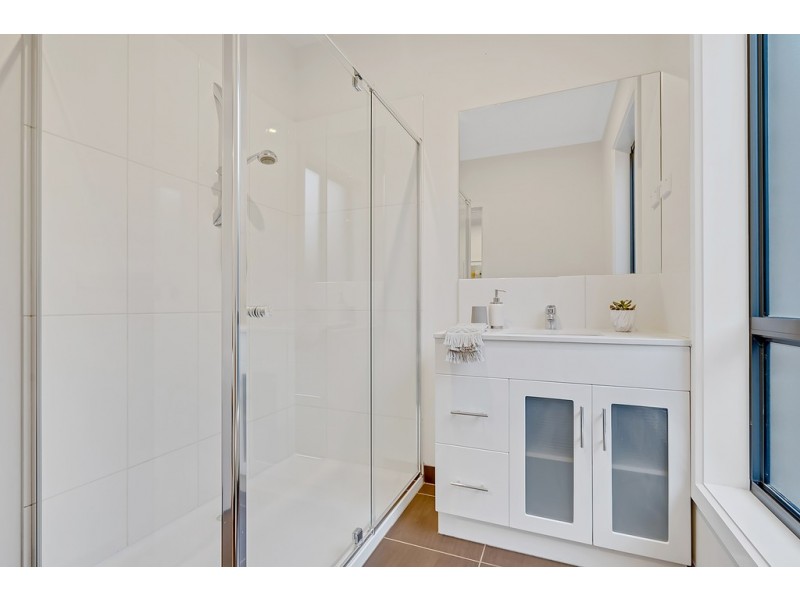 8 Riberry Street, Craigieburn VIC 3064