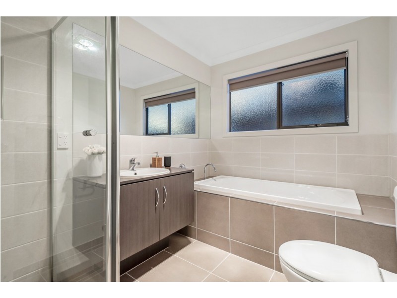 636 Grand Boulevard, Mickleham VIC 3064