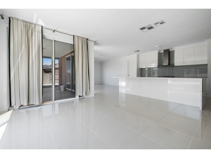 31 St Georges Road, Mickleham VIC 3064