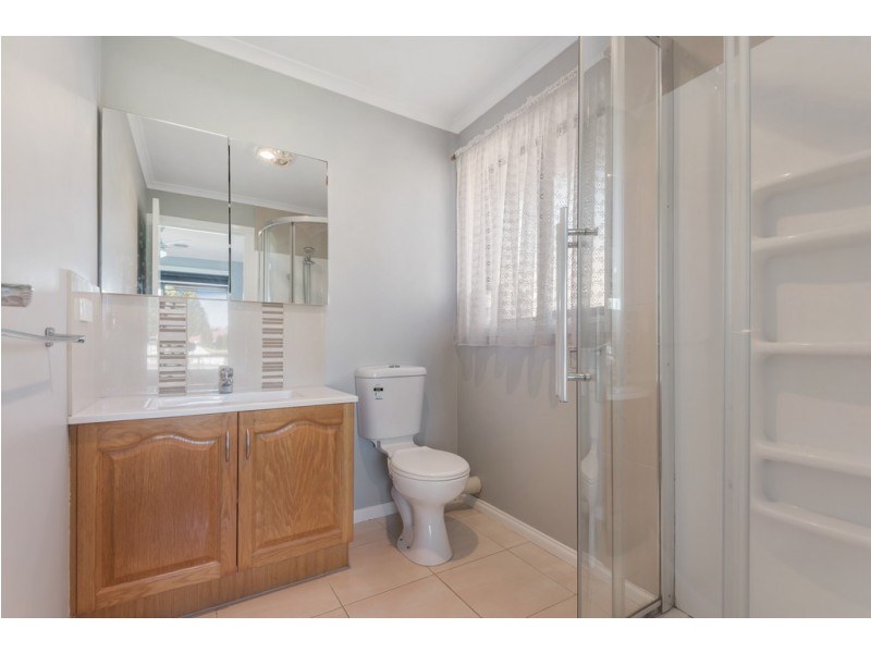 8 Finden Court, Craigieburn VIC 3064