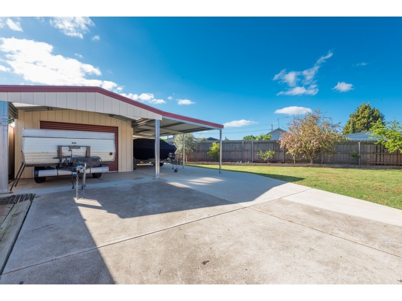 8 Finden Court, Craigieburn VIC 3064