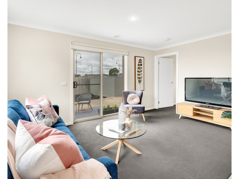 2 Roebuck Way, Craigieburn VIC 3064