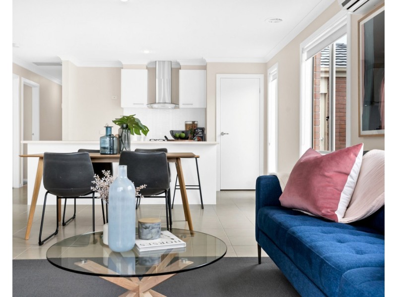 2 Roebuck Way, Craigieburn VIC 3064