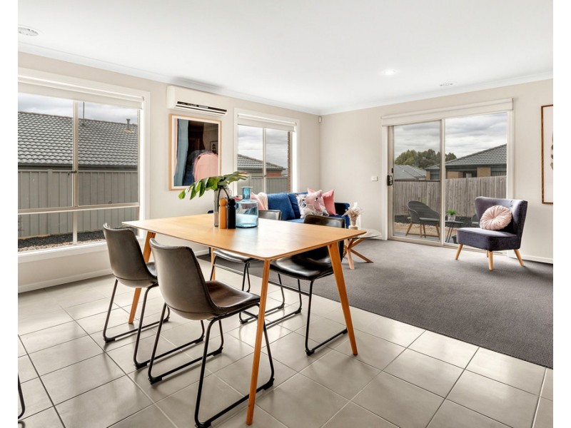 2 Roebuck Way, Craigieburn VIC 3064