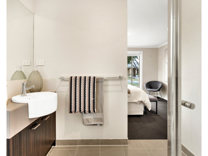 2 Roebuck Way, Craigieburn VIC 3064