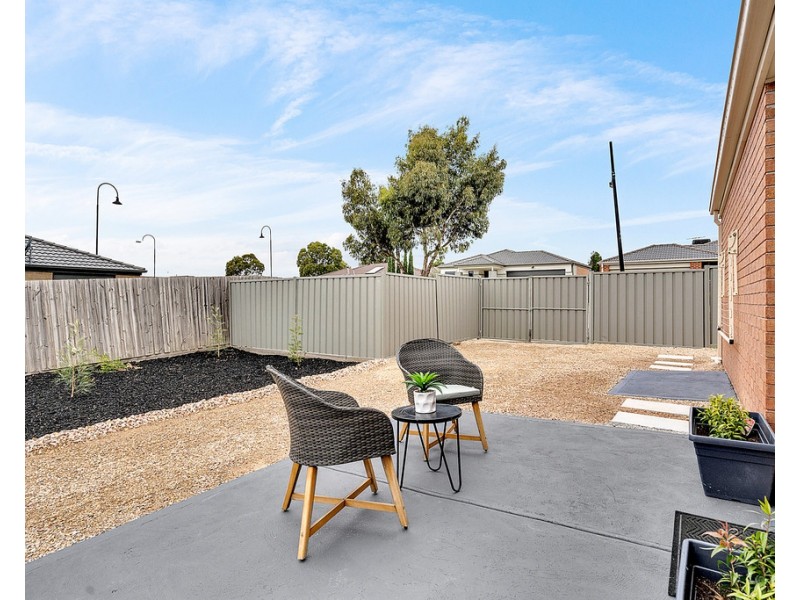 2 Roebuck Way, Craigieburn VIC 3064
