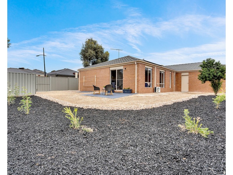 2 Roebuck Way, Craigieburn VIC 3064