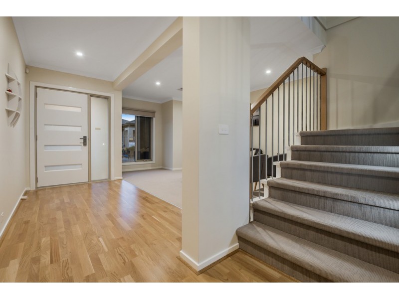 4 Dickens Street, Craigieburn VIC 3064