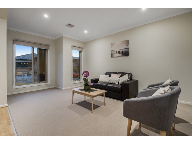 4 Dickens Street, Craigieburn VIC 3064