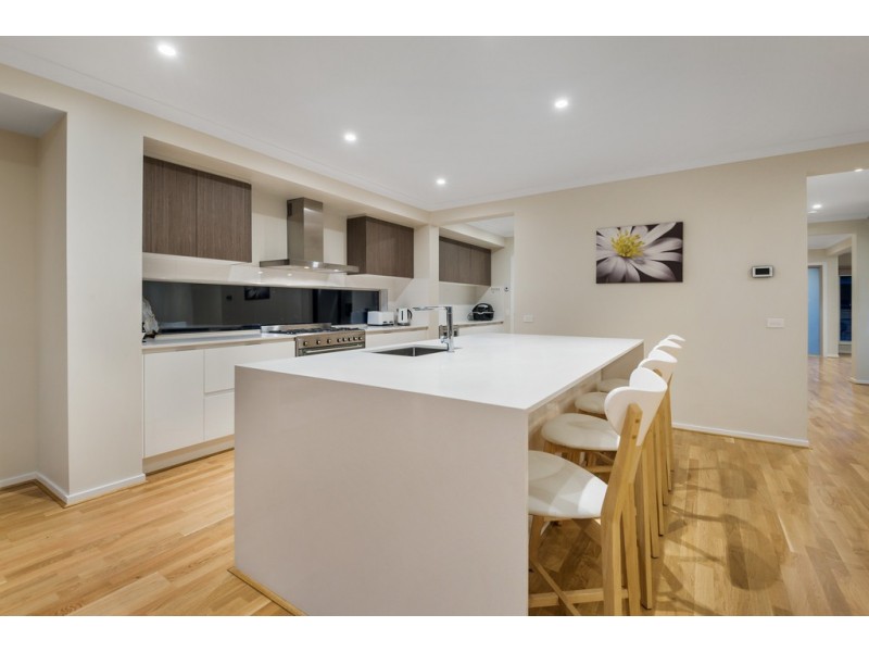 4 Dickens Street, Craigieburn VIC 3064