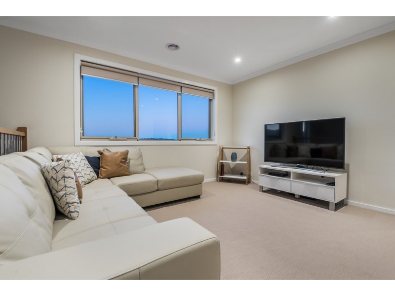 4 Dickens Street, Craigieburn VIC 3064