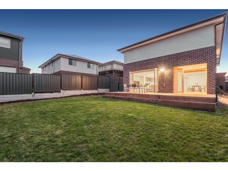 4 Dickens Street, Craigieburn VIC 3064