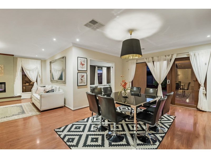 39 Brickwood Circuit, Craigieburn VIC 3064