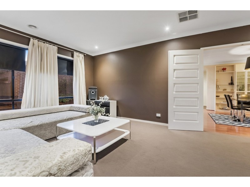 39 Brickwood Circuit, Craigieburn VIC 3064