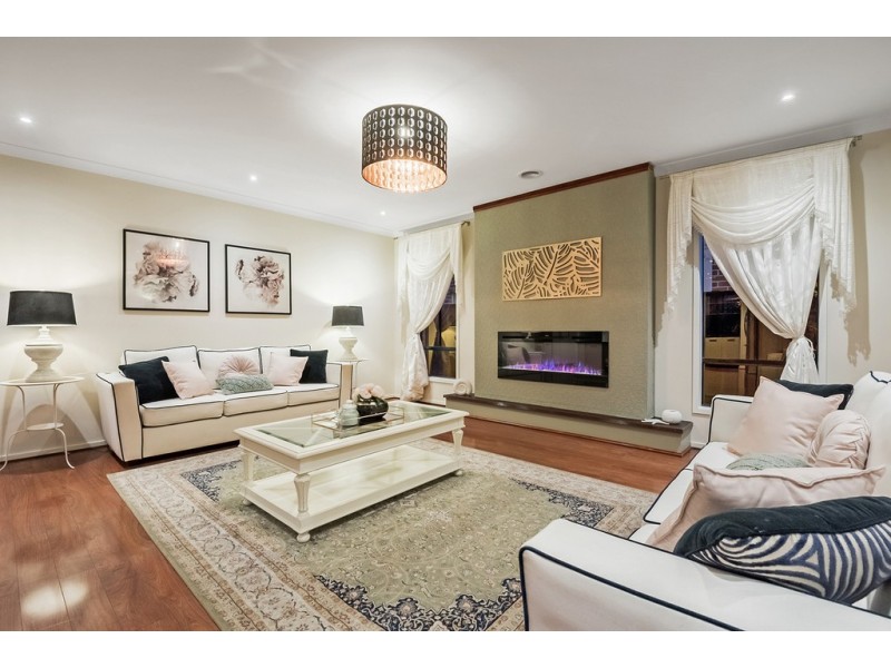 39 Brickwood Circuit, Craigieburn VIC 3064