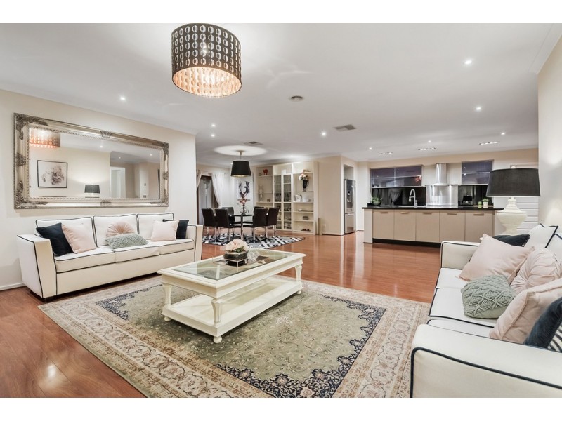 39 Brickwood Circuit, Craigieburn VIC 3064