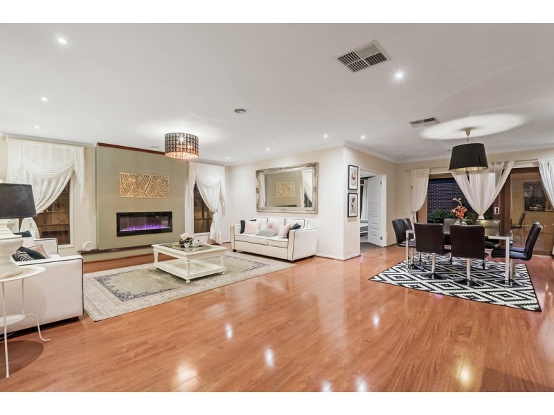 39 Brickwood Circuit, Craigieburn VIC 3064