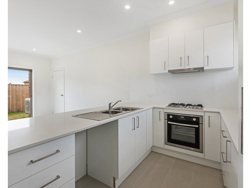 9 Donatello Road, Greenvale VIC 3059