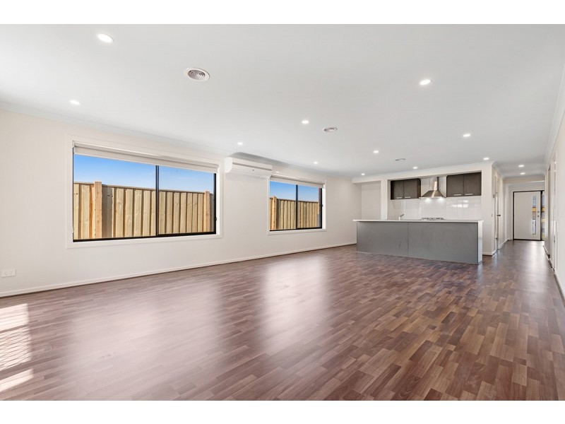 24 Alfred Road, Mickleham VIC 3064