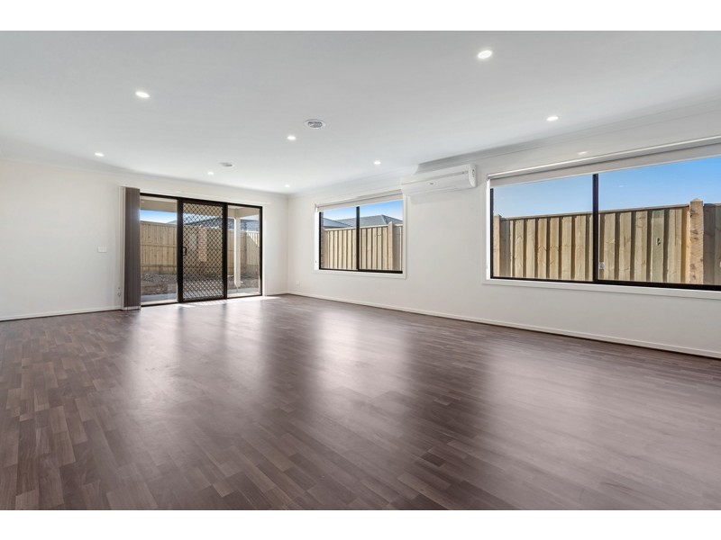 24 Alfred Road, Mickleham VIC 3064