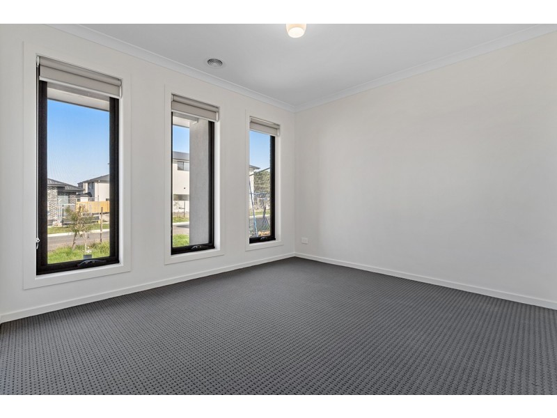 24 Alfred Road, Mickleham VIC 3064