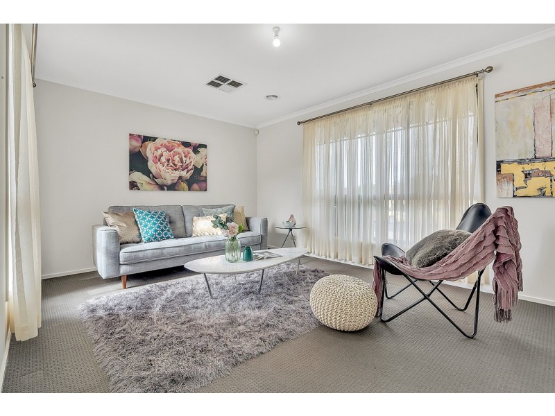 76 Abercarn Avenue, Craigieburn VIC 3064