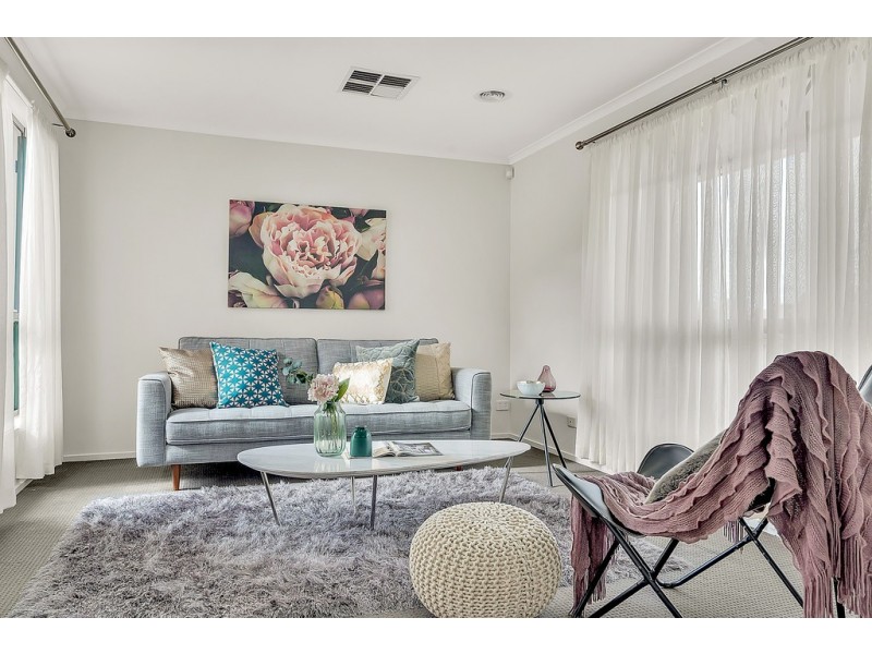 76 Abercarn Avenue, Craigieburn VIC 3064