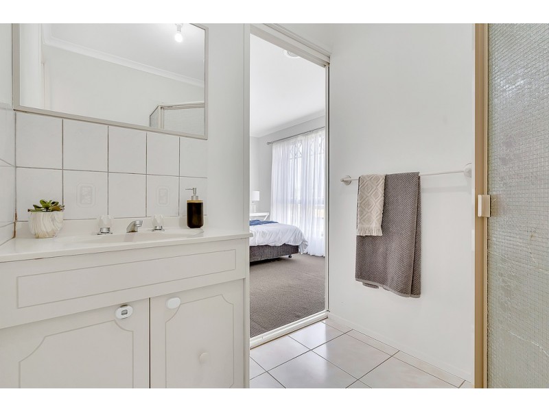 76 Abercarn Avenue, Craigieburn VIC 3064