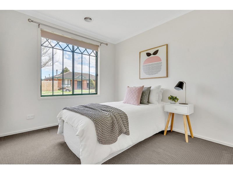 76 Abercarn Avenue, Craigieburn VIC 3064