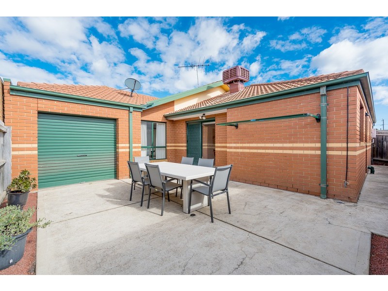 76 Abercarn Avenue, Craigieburn VIC 3064