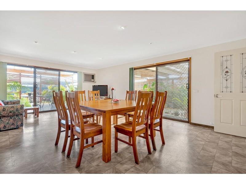 14 Medway Road, Craigieburn VIC 3064