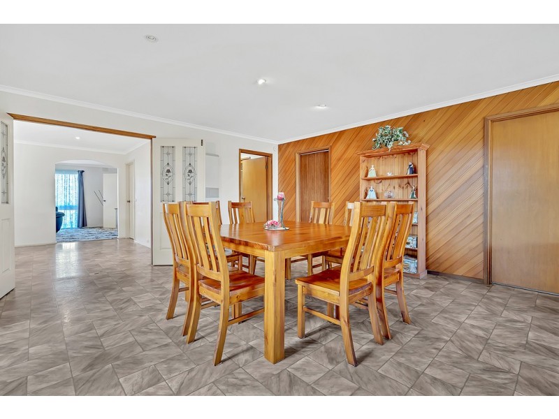 14 Medway Road, Craigieburn VIC 3064