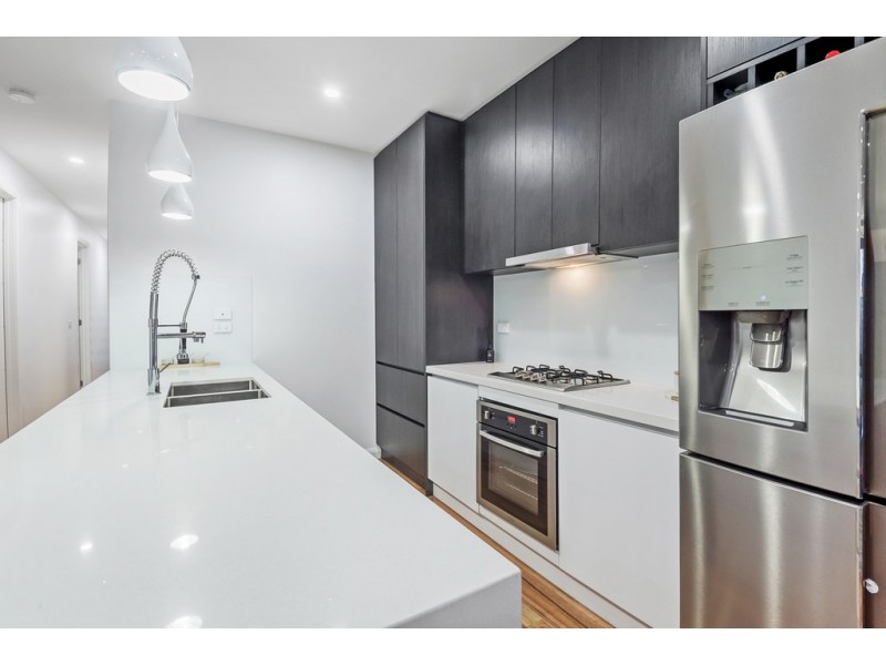 8 Chambly Drive, Mickleham VIC 3064