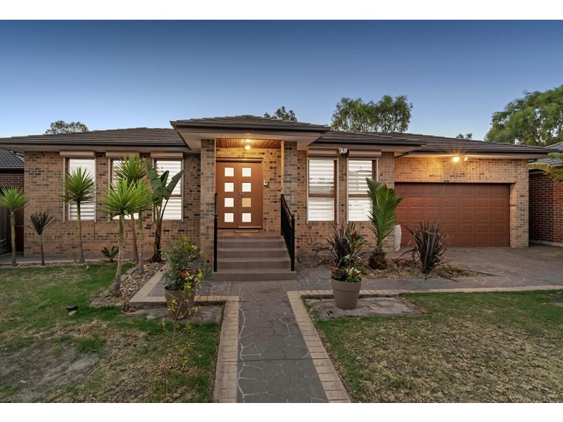 12 Swansea Court, Craigieburn VIC 3064