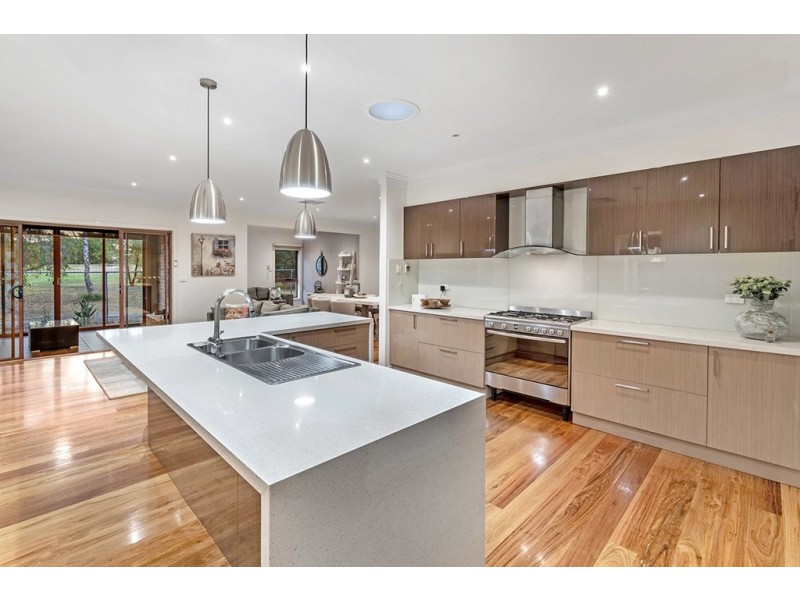 12 Swansea Court, Craigieburn VIC 3064